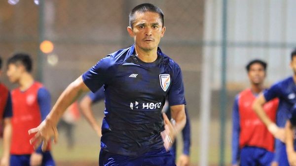 অনুশীলনে সুনীল ছেত্রী। ছবি- টুইটার (@IndianFootball) অনুশীলনে সুনীল ছেত্রী। ছবি- টুইটার (@IndianFootball)