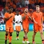 ম্যাচ জিতে নেদারল্যান্ডস ফুটবলাররা। ছবি- রয়টার্স। (Pool via REUTERS)