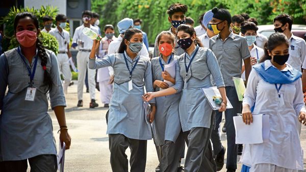 আগামী ৩১ জুলাইয়ের মধ্যে প্রকাশিত হবে দ্বাদশ শ্রেণির পরীক্ষার ফলাফল। (ছবিটি প্রতীকী, সৌজন্য হিন্দুস্তান টাইমস) আগামী ৩১ জুলাইয়ের মধ্যে প্রকাশিত হবে দ্বাদশ শ্রেণির পরীক্ষার ফলাফল। (ছবিটি প্রতীকী, সৌজন্য হিন্দুস্তান টাইমস)