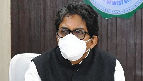 পশ্চিমবঙ্গের প্রাক্তন মুখ্যসচিব আলাপন বন্দ্যোপাধ্যায়। (HT_PRINT) পশ্চিমবঙ্গের প্রাক্তন মুখ্যসচিব আলাপন বন্দ্যোপাধ্যায়। (HT_PRINT)