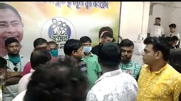 ডায়মন্ড হারবারে বিরোধীদের ঘরে ভাঙন ডায়মন্ড হারবারে বিরোধীদের ঘরে ভাঙন