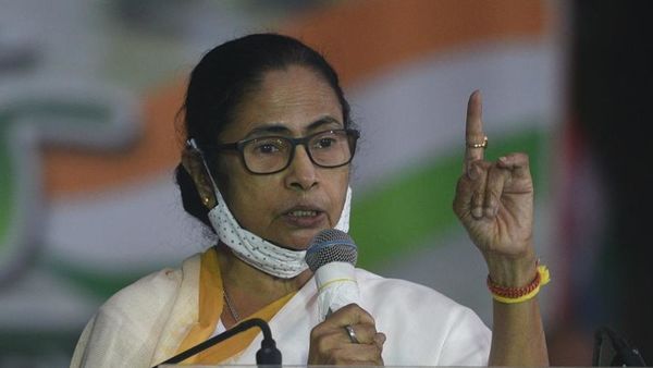 মমতা বন্দ্যোপাধ্যায়। (ফাইল ছবি, সৌজন্য সমীর জানা/হিন্দুস্তান টাইমস) মমতা বন্দ্যোপাধ্যায়। (ফাইল ছবি, সৌজন্য সমীর জানা/হিন্দুস্তান টাইমস)