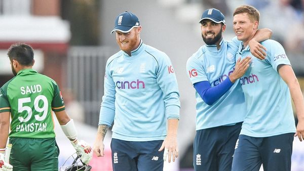 পাকিস্তানের বিরুদ্ধে দ্বিতীয় ওয়ান ডে ম্যাচে জয় ইংল্যান্ডের। ছবি- আইসিসি। পাকিস্তানের বিরুদ্ধে দ্বিতীয় ওয়ান ডে ম্যাচে জয় ইংল্যান্ডের। ছবি- আইসিসি।