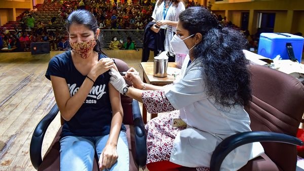 টিকা নয়, করোনা পরীক্ষার ভিত্তিতে বিশ্বে যাতায়াত চালু করা উচিত : জয়শংকর। (ছবিটি প্রতীকী, সৌজন্য পিটিআই) টিকা নয়, করোনা পরীক্ষার ভিত্তিতে বিশ্বে যাতায়াত চালু করা উচিত : জয়শংকর। (ছবিটি প্রতীকী, সৌজন্য পিটিআই)