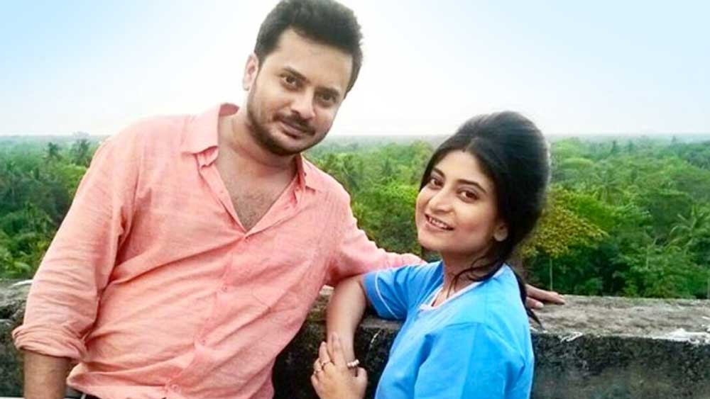 রাহুল ও সন্দীপ্তা। রাহুল ও সন্দীপ্তা।