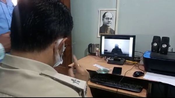 রায়গঞ্জ পুলিশ ঘটনার তদন্ত শুরু করেছে। রায়গঞ্জ পুলিশ ঘটনার তদন্ত শুরু করেছে।