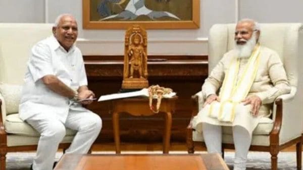 প্রধানমন্ত্রীর সঙ্গে সম্প্রতি বৈঠকে করেন বিএস ইয়েদুরিয়াপ্পা (ফাইল ছবি) প্রধানমন্ত্রীর সঙ্গে সম্প্রতি বৈঠকে করেন বিএস ইয়েদুরিয়াপ্পা (ফাইল ছবি)