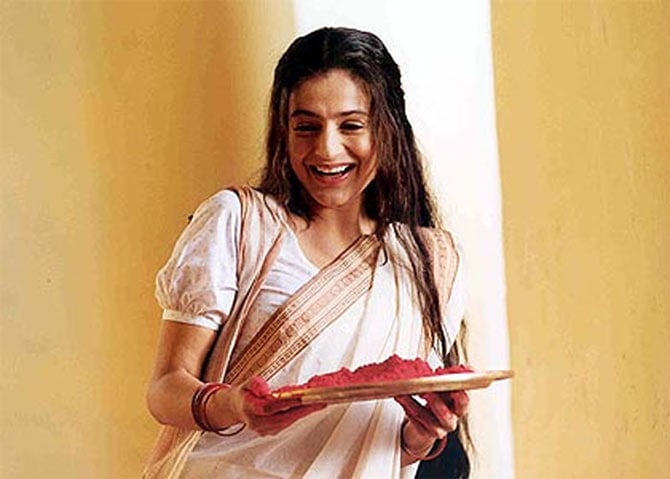 'মঙ্গল পাণ্ডে' ছবির একটি দৃশ্যে আমিশা প্যাটেল। ( ছবি সৌজন্যে - ফেসবুক) 'মঙ্গল পাণ্ডে' ছবির একটি দৃশ্যে আমিশা প্যাটেল। ( ছবি সৌজন্যে - ফেসবুক)