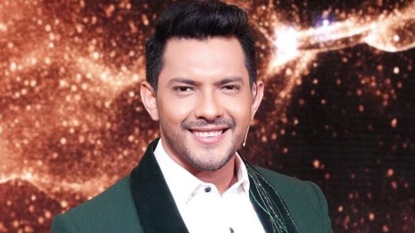 আদিত্য নারায়ণ আদিত্য নারায়ণ