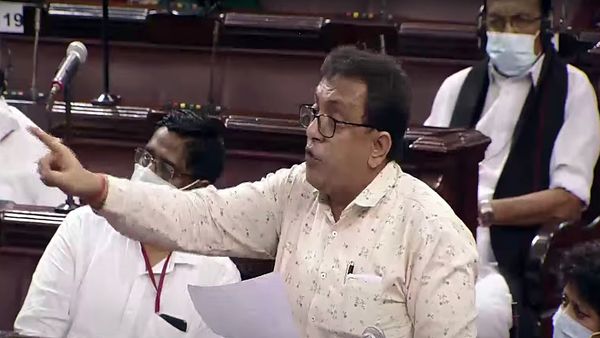 তৃণমূল কংগ্রেসের সাংসদ শান্তনু সেন। (ফাইল ছবি, সৌজন্য এএনআই) তৃণমূল কংগ্রেসের সাংসদ শান্তনু সেন। (ফাইল ছবি, সৌজন্য এএনআই)