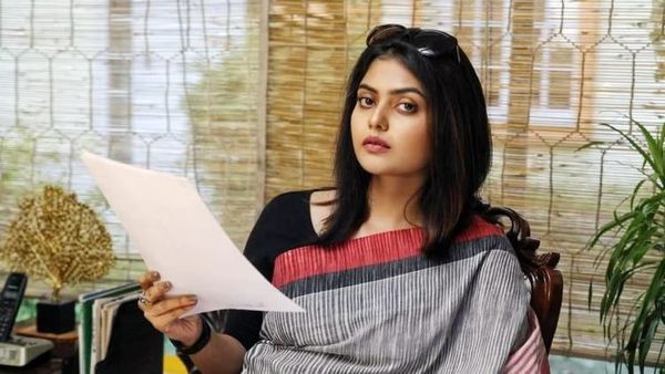 সায়নী ঘোষ সায়নী ঘোষ