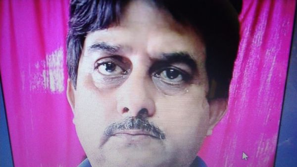 এই তৃণমূল কংগ্রেস নেতার নাম রূপক গঙ্গোপাধ্যায়। এই তৃণমূল কংগ্রেস নেতার নাম রূপক গঙ্গোপাধ্যায়।