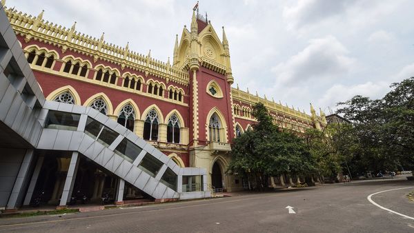 কলকাতা হাইকোর্ট। ছবি সৌজন্য : পিটিআই (PTI) কলকাতা হাইকোর্ট। ছবি সৌজন্য : পিটিআই (PTI)