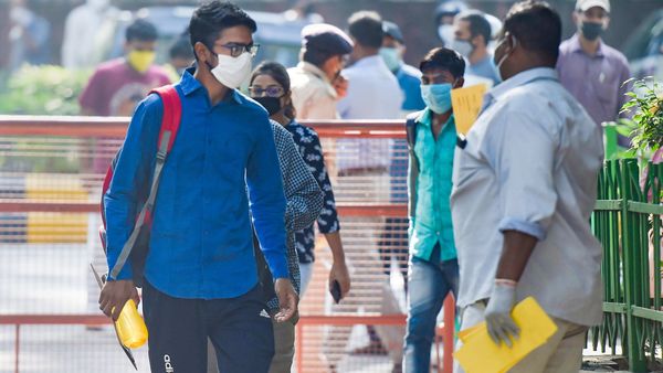 সাময়িকভাবে স্থগিত NEET-এর কাউন্সেলিং (ছবিটি প্রতীকী, সৌজন্য পিটিআই) সাময়িকভাবে স্থগিত NEET-এর কাউন্সেলিং (ছবিটি প্রতীকী, সৌজন্য পিটিআই)