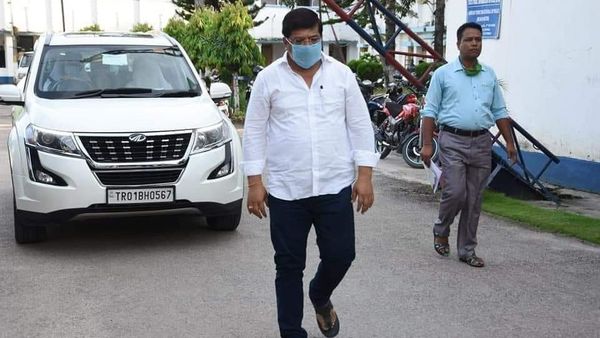 'BJP-তে স্বস্তিতে থেকেও' বিপ্লবদের তোপ সুদীপের, জিইয়ে রাখলেন TMC যোগের জল্পনা। (ফাইল ছবি, সৌজন্য ফেসবুক) 'BJP-তে স্বস্তিতে থেকেও' বিপ্লবদের তোপ সুদীপের, জিইয়ে রাখলেন TMC যোগের জল্পনা। (ফাইল ছবি, সৌজন্য ফেসবুক)