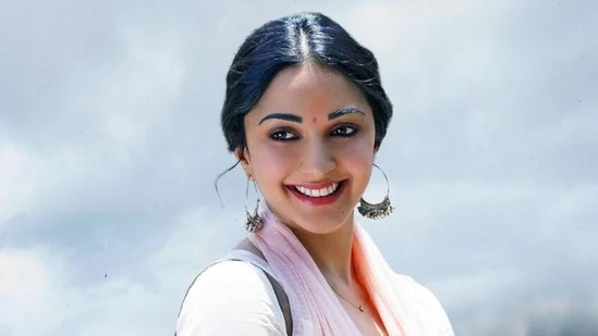 'শেরশাহ' ছবিতে 'ডিম্পল' এর ভূমিকায় কিয়ারা। (ছবি সৌজন্যে - হিন্দুস্তান টাইমস) 'শেরশাহ' ছবিতে 'ডিম্পল' এর ভূমিকায় কিয়ারা। (ছবি সৌজন্যে - হিন্দুস্তান টাইমস)