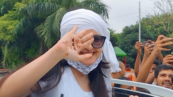 পরীমনির বিচ বার্তা নিয়ে তোলপাড় পরীমনির বিচ বার্তা নিয়ে তোলপাড়