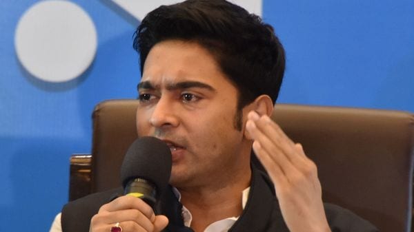 অভিষেক বন্দ্যোপাধ্যায়। (ফাইল ছবি, সৌজন্য পিটিআই) অভিষেক বন্দ্যোপাধ্যায়। (ফাইল ছবি, সৌজন্য পিটিআই)