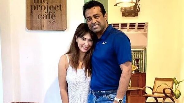 লিয়েন্ডার পেজের সঙ্গে নিজের সম্পর্কের কথা স্বীকার করলেন কিম শর্মা। (ছবি সৌজন্যে - ইনস্টাগ্রাম) লিয়েন্ডার পেজের সঙ্গে নিজের সম্পর্কের কথা স্বীকার করলেন কিম শর্মা। (ছবি সৌজন্যে - ইনস্টাগ্রাম)
