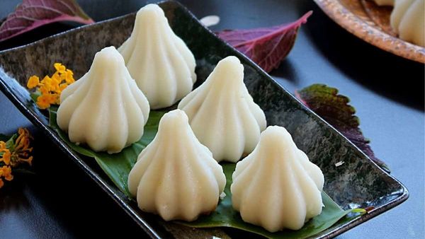 মোদক কীভাবে বানাবেন। মোদক কীভাবে বানাবেন।