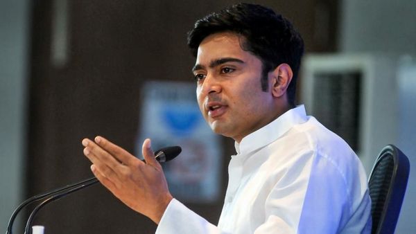 অভিষেক বন্দ্যোপাধ্যায়। (ফাইল ছবি, সৌজন্য পিটিআই) অভিষেক বন্দ্যোপাধ্যায়। (ফাইল ছবি, সৌজন্য পিটিআই)