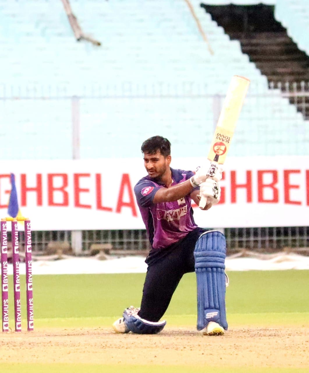 কলকাতা হিরোজের আমির গনি (ছবি:সিএবি) কলকাতা হিরোজের আমির গনি (ছবি:সিএবি)