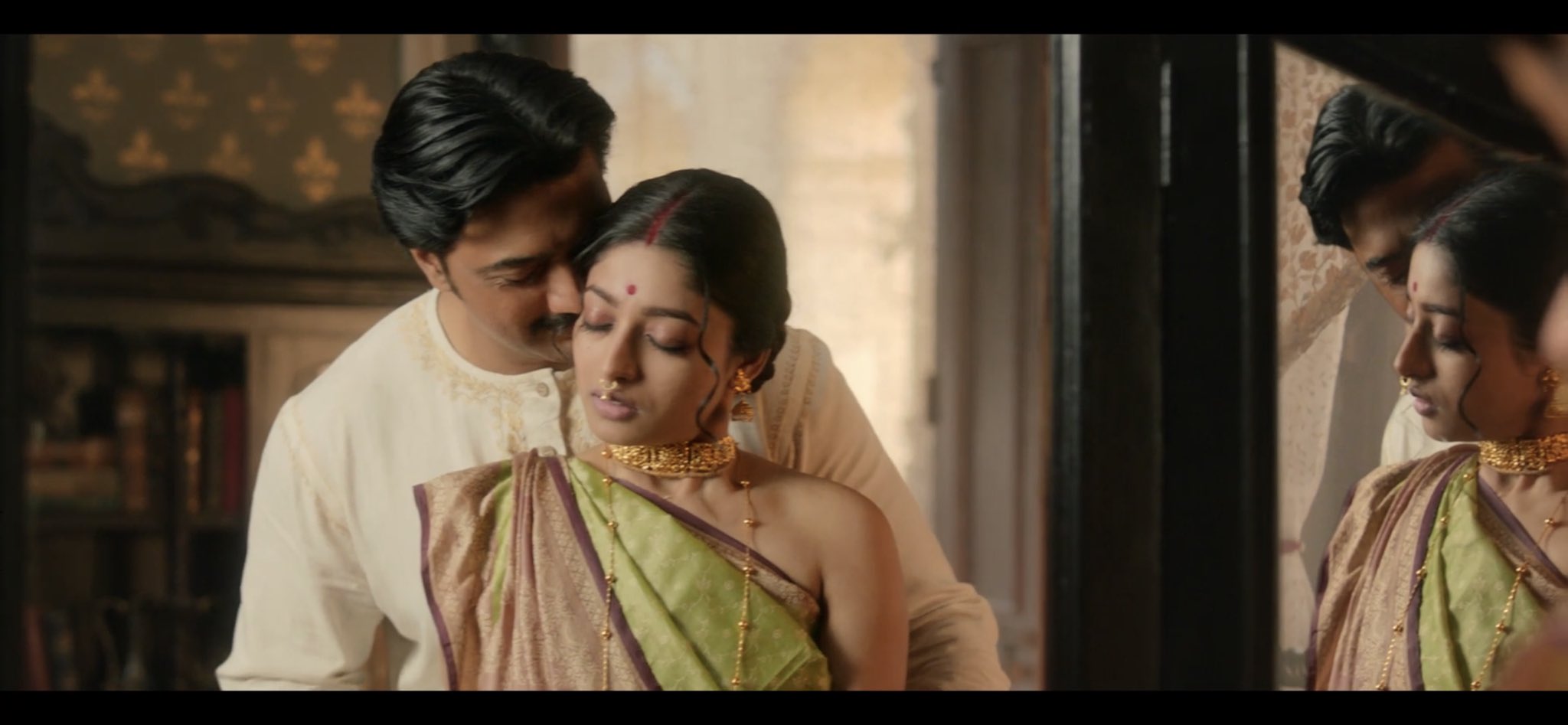 ট্রেলারের একটি দৃশ্যে দেব ও ইশা ট্রেলারের একটি দৃশ্যে দেব ও ইশা