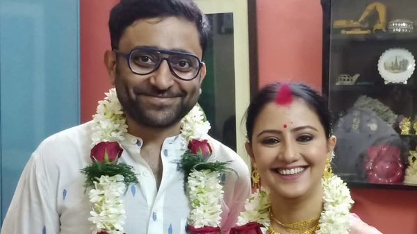 মানালি দে-অভিমন্যু মুখোপাধ্যায় মানালি দে-অভিমন্যু মুখোপাধ্যায়