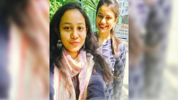 IAS টিনা দাবির সঙ্গে তাঁর বোন রিয়া দাবি (ছবি সৌজন্যে ইনস্টাগ্রাম) IAS টিনা দাবির সঙ্গে তাঁর বোন রিয়া দাবি (ছবি সৌজন্যে ইনস্টাগ্রাম)