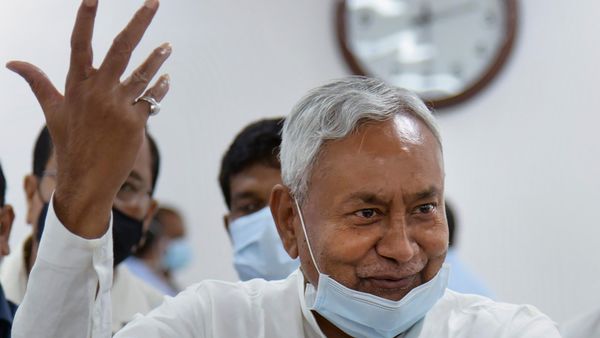 বিহারের জন্য স্পেশাল প্যাকেজ দিন, দাবি বিহারের মন্ত্রীর (PTI) (HT_PRINT) বিহারের জন্য স্পেশাল প্যাকেজ দিন, দাবি বিহারের মন্ত্রীর (PTI) (HT_PRINT)