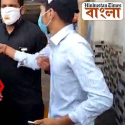 ভবানীপুরে ধরা পড়ল ভুয়ো ভোটার, ২৩টি বুথে রিগিংয়ের অভিযোগ !