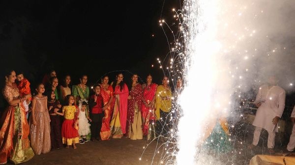 বাজি পোড়ানোর উপর নিষেধাজ্ঞা চেয়ে জনস্বার্থ মামলা হল কলকাতা হাইকোর্টে। । (ছবি সৌজন্য পিটিআই) বাজি পোড়ানোর উপর নিষেধাজ্ঞা চেয়ে জনস্বার্থ মামলা হল কলকাতা হাইকোর্টে। । (ছবি সৌজন্য পিটিআই)