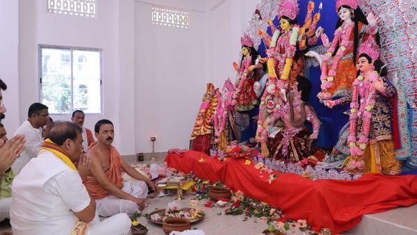 অসমের মুখ্যমন্ত্রী হিমন্ত বিশ্বশর্মা। অসমের মুখ্যমন্ত্রী হিমন্ত বিশ্বশর্মা।