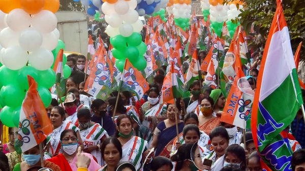 হাজারের বেশি বিজেপিকর্মী–সমর্থক যোগদান করেছেন ঘাসফুল শিবিরে। (ছবিটি প্রতীকী, সৌজন্য এএনআই) হাজারের বেশি বিজেপিকর্মী–সমর্থক যোগদান করেছেন ঘাসফুল শিবিরে। (ছবিটি প্রতীকী, সৌজন্য এএনআই)