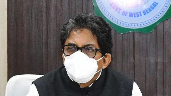 পশ্চিমবঙ্গের প্রাক্তন মুখ্যসচিব আলাপন বন্দ্যোপাধ্যায়। (HT_PRINT) পশ্চিমবঙ্গের প্রাক্তন মুখ্যসচিব আলাপন বন্দ্যোপাধ্যায়। (HT_PRINT)