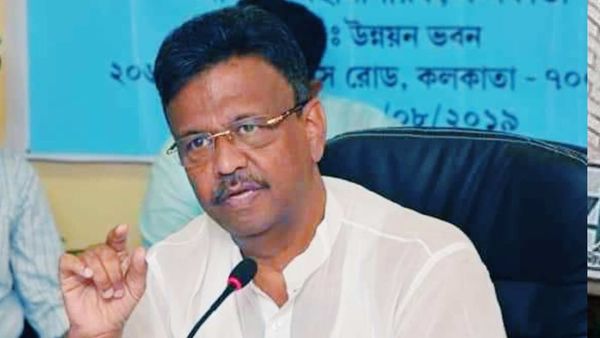 ৃফিরহাদ হাকিম। ফাইল ছবি ৃফিরহাদ হাকিম। ফাইল ছবি