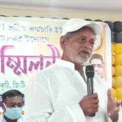 'চট পেতে ব্যবসা করলেও টাকা নেওয়া হচ্ছে', অভিযোগ TMC বিধায়কেরই