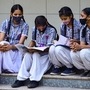 আগামী বছর ৭ মার্চ থেকে শুরু হবে মাধ্যমিক পরীক্ষা। (ছবিটি প্রতীকী) (PTI)