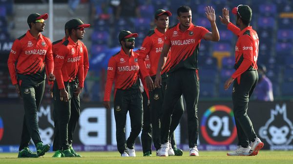 এবার টি-টোয়েন্টি বিশ্বকাপের শুরু থেকেই বাংলাদেশের অবস্থা একেবারে শোচনীয়। (ছবি সৌজন্য, টুইটার @T20WorldCup) এবার টি-টোয়েন্টি বিশ্বকাপের শুরু থেকেই বাংলাদেশের অবস্থা একেবারে শোচনীয়। (ছবি সৌজন্য, টুইটার @T20WorldCup)