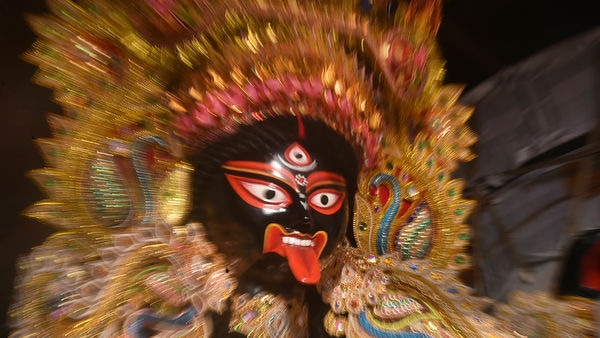 কালীপুজোয় মণ্ডপে থাকবে ‘নো এন্ট্রি’, নির্দেশ হাইকোর্টের। (ছবিটি প্রতীকী, সৌজন্য পিটিআই) কালীপুজোয় মণ্ডপে থাকবে ‘নো এন্ট্রি’, নির্দেশ হাইকোর্টের। (ছবিটি প্রতীকী, সৌজন্য পিটিআই)