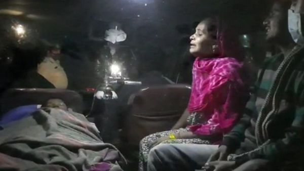 বাঁচানো যায়নি ছেলেকে। বাঁচানো যায়নি ছেলেকে।