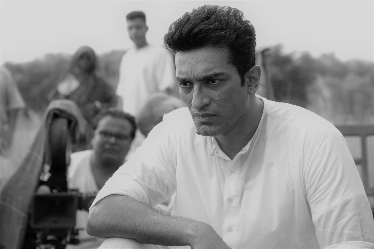'অপরাজিত' জিতু কমল। 'অপরাজিত' জিতু কমল।