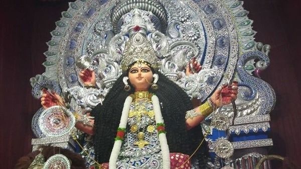 জগদ্ধাত্রী পুজো। ছবি-ফেসবুক জগদ্ধাত্রী পুজো। ছবি-ফেসবুক