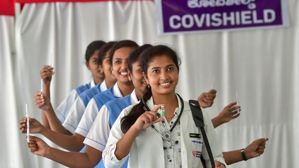 ফাইল ছবি : পিটিআই (PTI) ফাইল ছবি : পিটিআই (PTI)