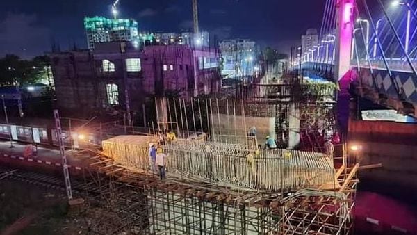 জোকা - বিবাদী বাগ মেট্রো প্রকল্পের জট অনেকটাই কাটছে। (Facebook ) জোকা - বিবাদী বাগ মেট্রো প্রকল্পের জট অনেকটাই কাটছে। (Facebook )