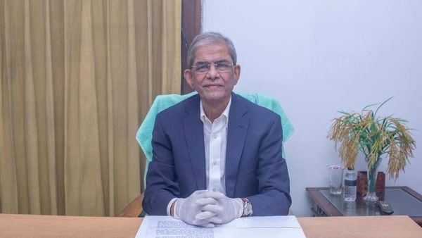 বিএনপি মহাসচিব মির্জা ফখরুল ইসলাম আলমগির। (ছবি সৌজন্য ডয়চে ভেলে/এস হোসেন) বিএনপি মহাসচিব মির্জা ফখরুল ইসলাম আলমগির। (ছবি সৌজন্য ডয়চে ভেলে/এস হোসেন)