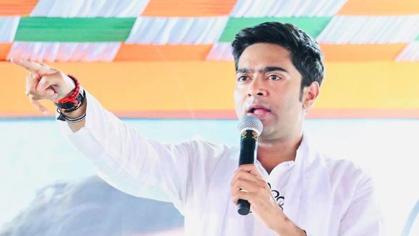 অভিষেক বন্দ্যোপাধ্যায় (ফাইল ছবি, সৌজন্য ফেসবুক @AbhishekBanerjeeOfficial) অভিষেক বন্দ্যোপাধ্যায় (ফাইল ছবি, সৌজন্য ফেসবুক @AbhishekBanerjeeOfficial)