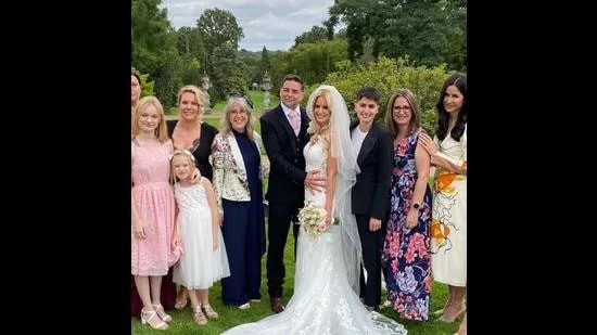 দিদি নাতাশার বিয়েতে গোটা পরিবারের সঙ্গে হাজির ক্যাটরিনাও।