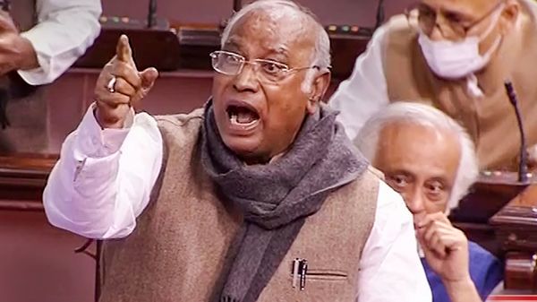 মল্লিকার্জুন খাড়গে, বিরোধী দলনেতা (RSTV/PTI Photo) (PTI) মল্লিকার্জুন খাড়গে, বিরোধী দলনেতা (RSTV/PTI Photo) (PTI)