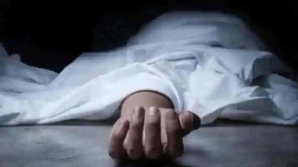 আত্মঘাতী অভিনেত্রী আত্মঘাতী অভিনেত্রী
